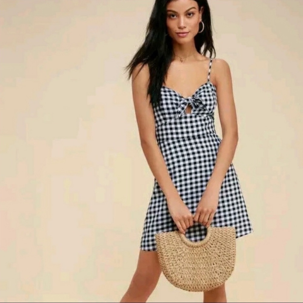 Lulu’s St. Helena Black and White Gingham Tie Front Dress Women’s Small Mini